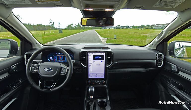 Ford Ranger в движении