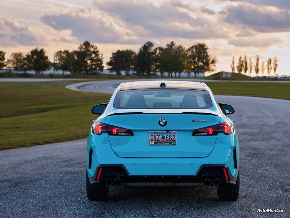 BMW 2 серии Gran Coupe 2026 сзади