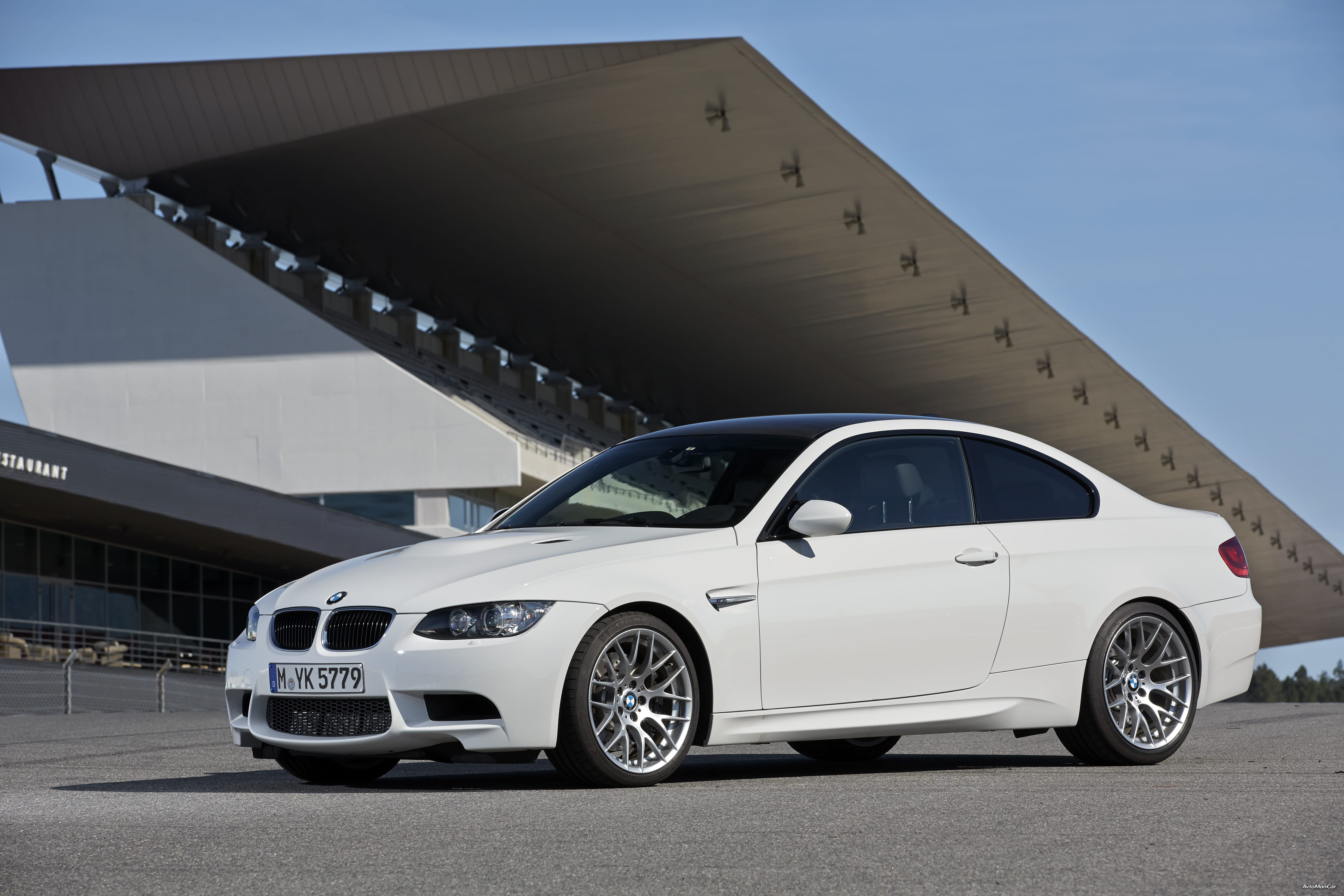 BMW E92 M3 белый