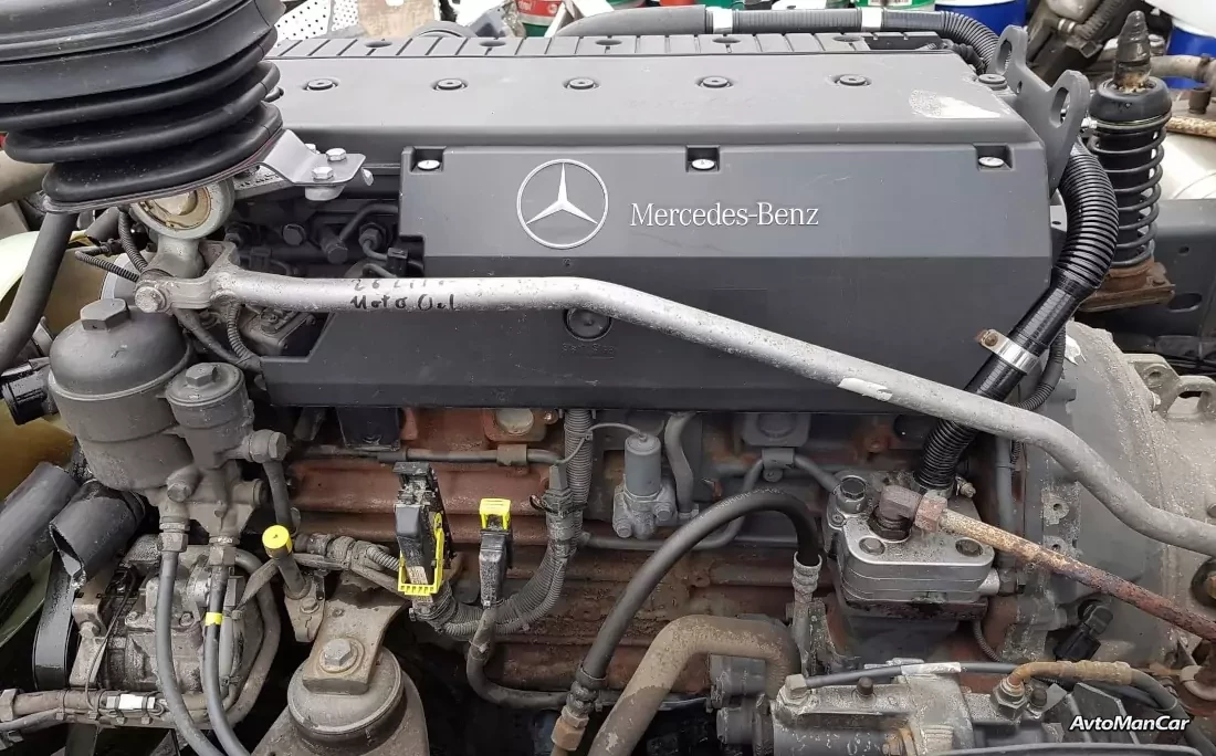 Под капотом двигатель Mercedes OM906LA.