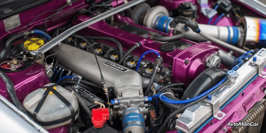 Двигатель Nissan RB25DE/DET под капотом