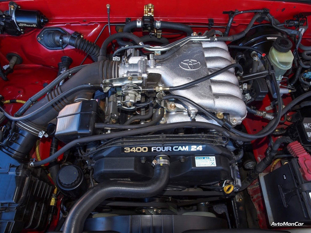 Под капотом двигатель Toyota 5VZ-FE.