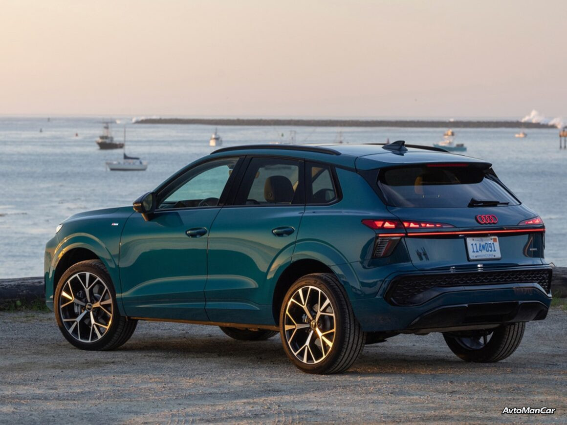 Audi Q3 2027 в движении, вид спереди